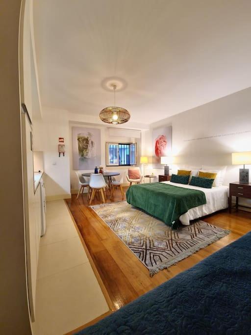Modern Apartment & Garage Apartment Lisbon